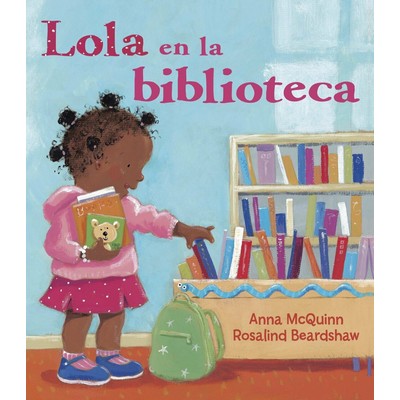 Lola en la biblioteca